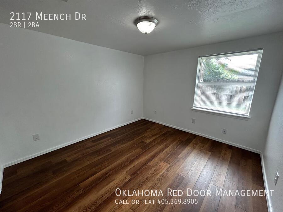 Building Photo - 2117 Meench Dr
