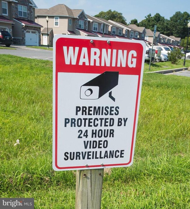 Building Photo - 420 Parkview Ct