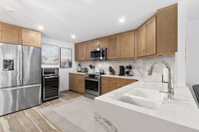 Building Photo - 4020 Galt Ocean Dr