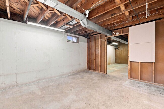 Building Photo - 44 Suncook Valley Rd