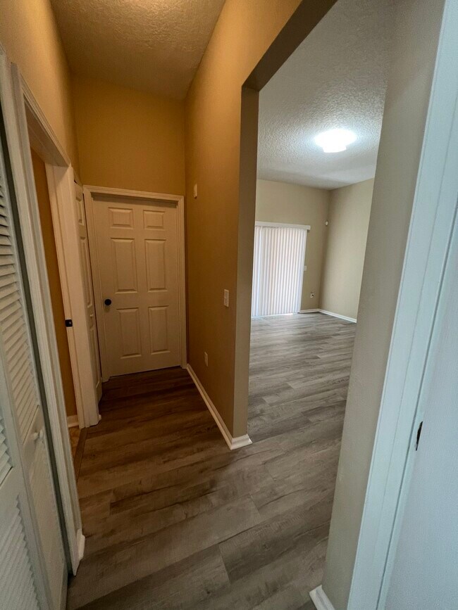 Building Photo - 13848 Herons Landing Way