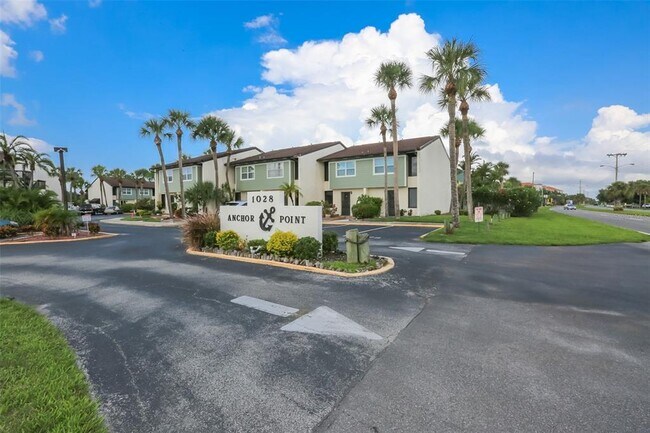 Primary Photo - 1028 Apollo Beach Blvd