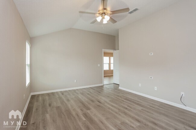 Building Photo - 3995 Emilio Ln