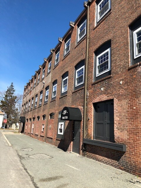 Primary Photo - 210 Dartmouth St