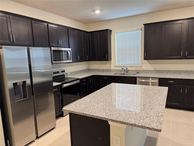 Building Photo - 5514 Banyan Bay Rd