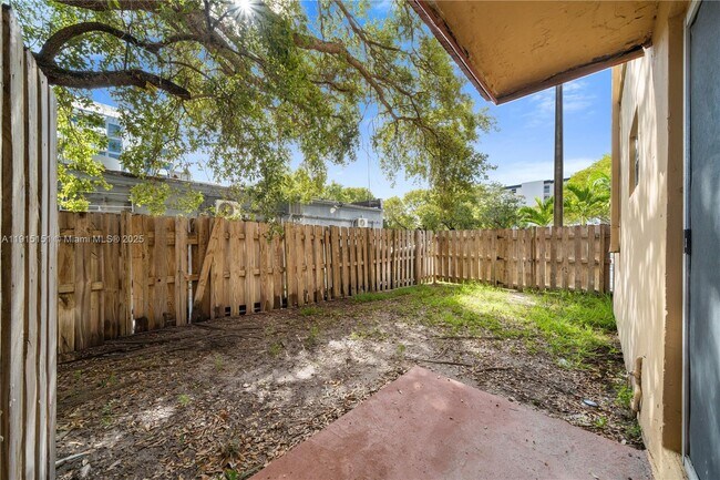 Building Photo - 2301 NE 170th St