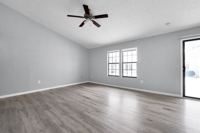 Building Photo - Stylish 2-Bedroom Condo with Vaulted Ceili...