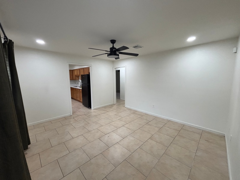 Building Photo - 224 Duke Dr