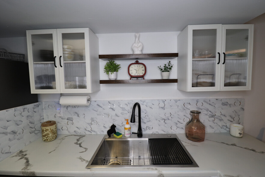 Kitchen with all the bells and whistles - 3054B NW 15th St