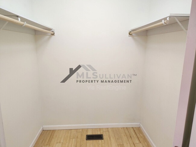 Building Photo - 500 Bison Trail