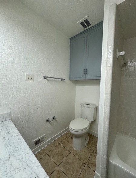 Building Photo - 7747 Dentcrest Dr