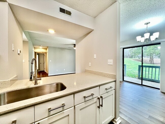 Building Photo - 11084 Harrowfield Rd