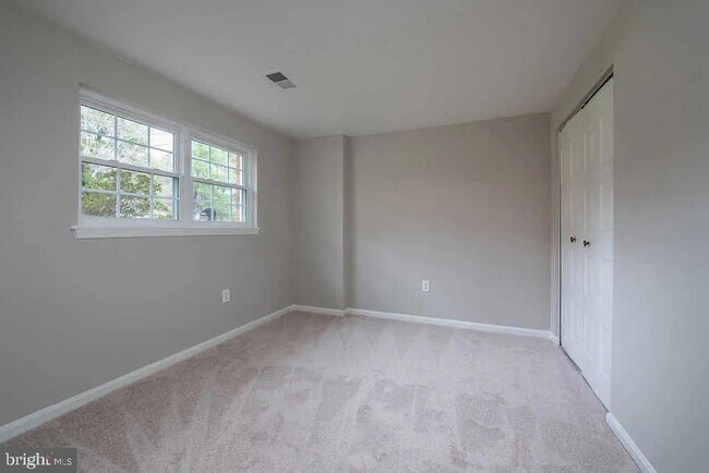 Building Photo - 7066 Solomon Seal Ct