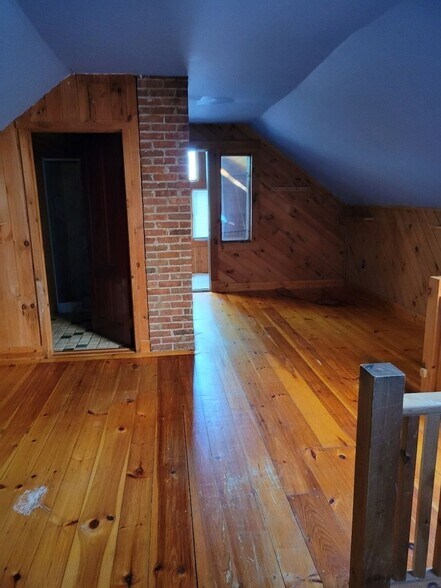 Building Photo - 132 South St