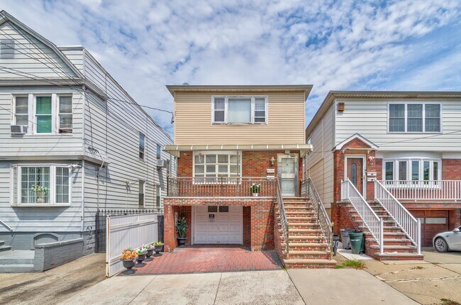 Building Photo - 310 Cator Ave