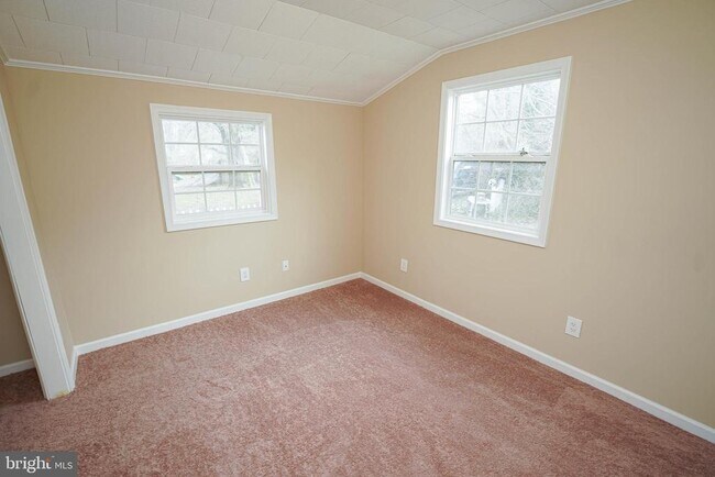 Building Photo - 308 Cherry Way