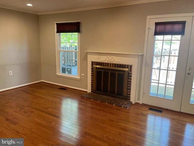 Building Photo - 2518 S Arlington Mill Dr