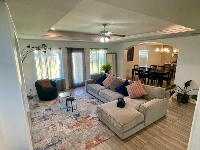 Building Photo - 1918 Aransas Pass Dr