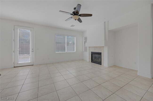 Building Photo - 155 Water Hazard Ln