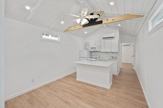 Building Photo - 720 Pritchett Ln