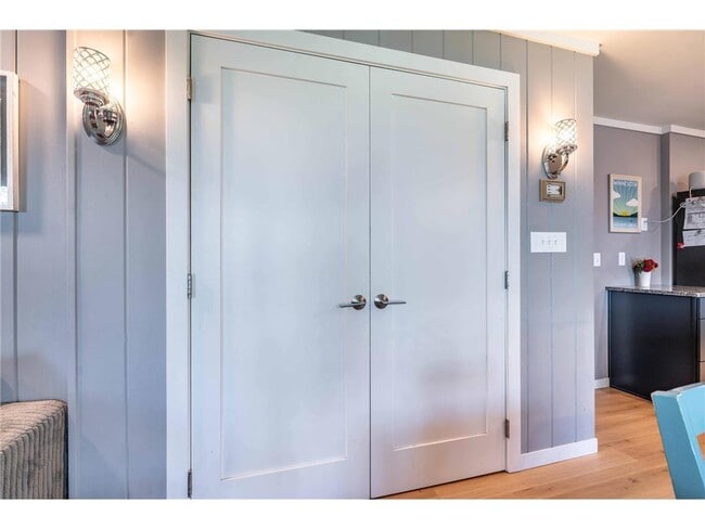 Building Photo - 1409 Hoot Lake Dr