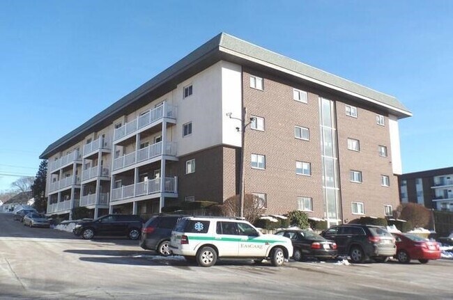 Building Photo - 205 Independence Ave