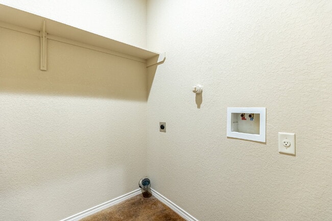 Building Photo - 218 Ragsdale Way