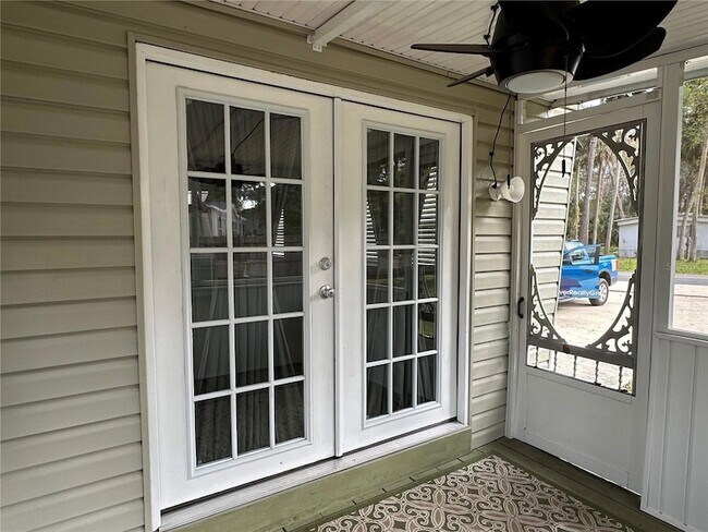 Building Photo - 24007 River Rd