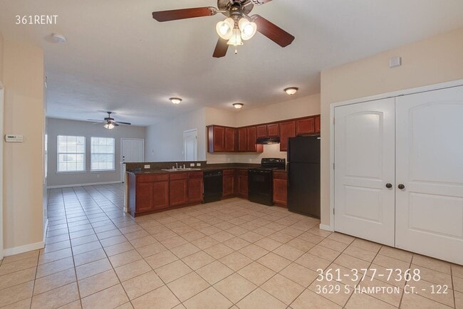 Building Photo - 3629 S Hampton Ct