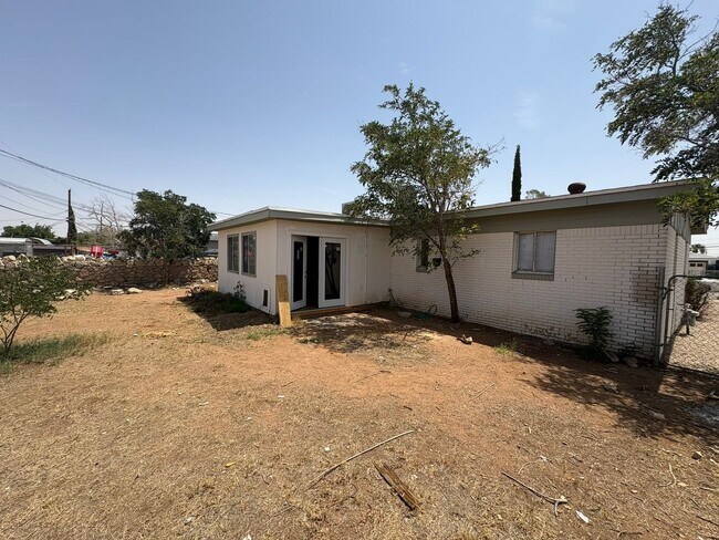 Building Photo - HOME FOR RENT NORTHEAST EL PASO