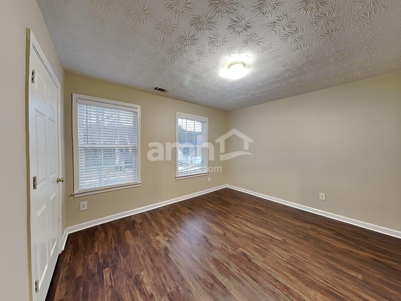 Building Photo - 3801 Bogan Mill Rd