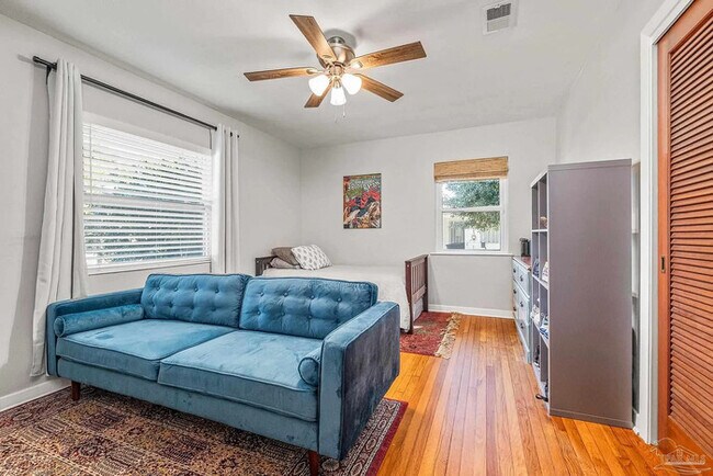 Building Photo - 319 Gamarra Rd