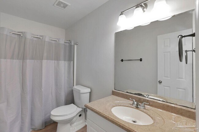 Building Photo - 10601 Silver Creek Dr