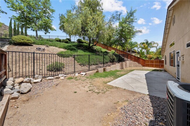 Building Photo - 24898 Sunset Vista Ave