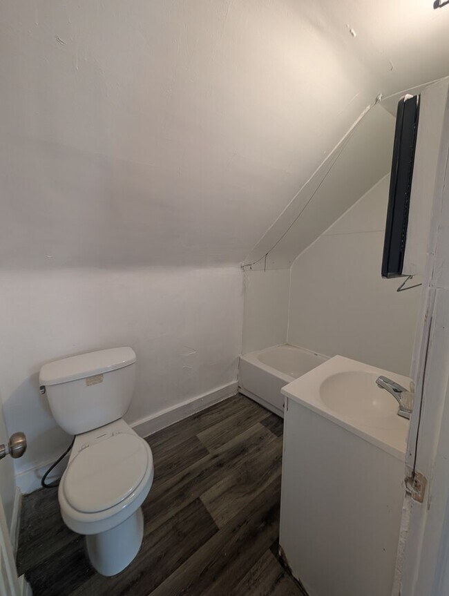 Building Photo - 10711 Joan Ave