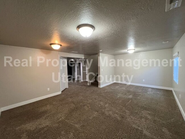 Building Photo - 1638 Venetian Way