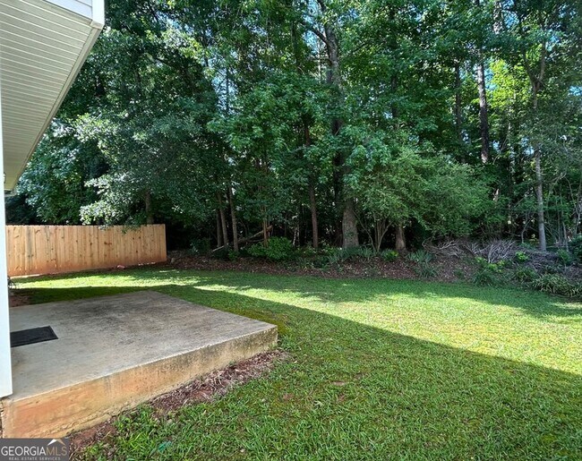 Building Photo - 565 N Fairfield Dr
