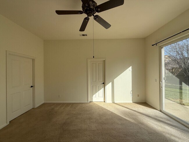 Building Photo - Centrally Located Single Story Home in Traditions