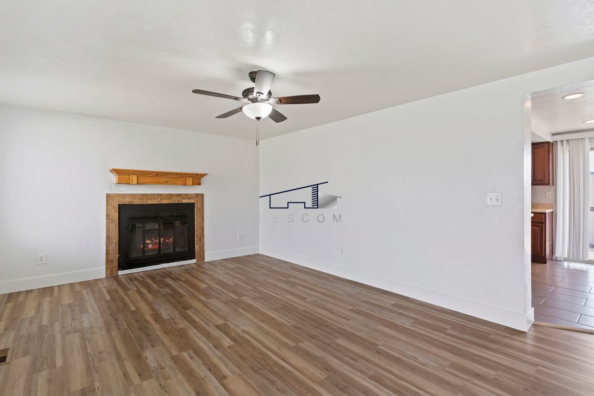 Building Photo - 1721 750 W St