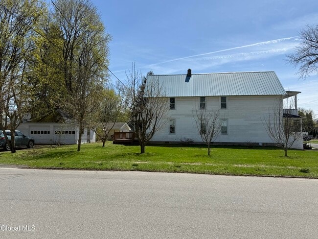 Building Photo - 172 Kingsboro Ave