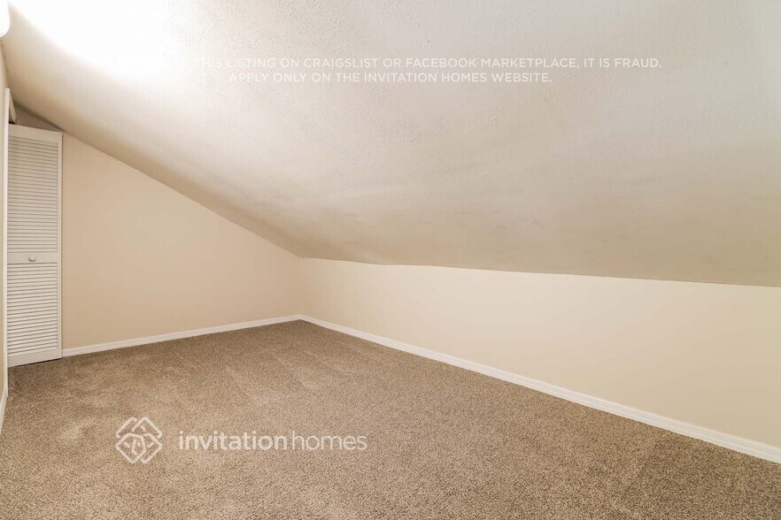 Building Photo - 3242 Centerwood Dr