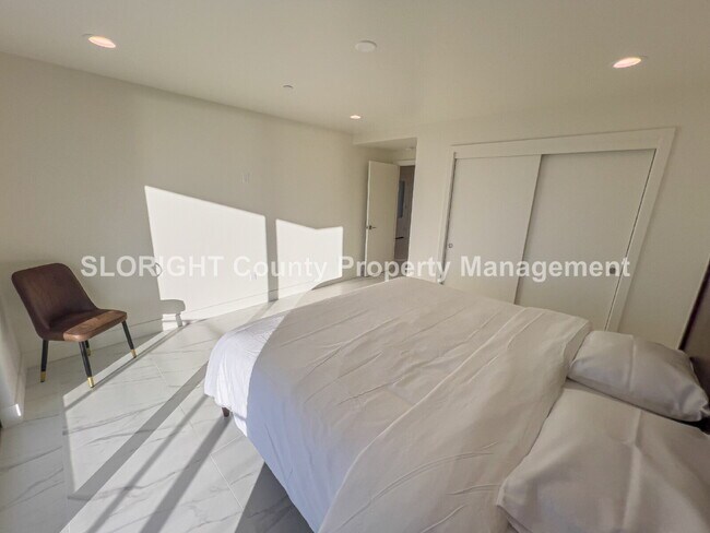 Building Photo - AVAILABLE NOW - Executive Luxury Ocean-View Home in Prime Morro Bay Location - 3 Bed / 3 Bath