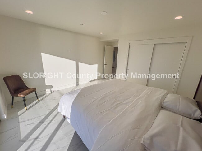 Building Photo - AVAILABLE NOW - Luxury Ocean-View Home in Prime Morro Bay Location - 3 Bed / 3 Bath