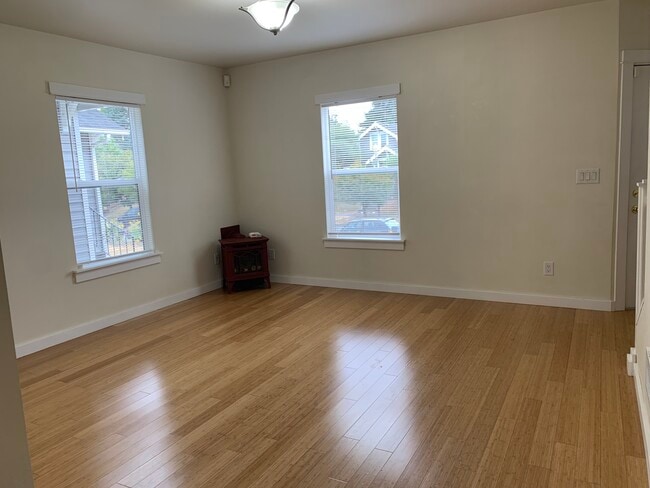 Living room with optional gas stove - 1603 S Ainsworth Ave