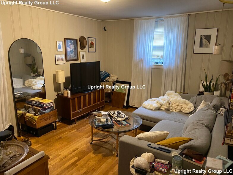 Primary Photo - 15 Park Vale Ave