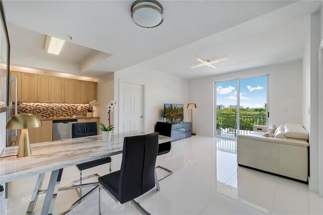 Building Photo - 3500 Coral Wy
