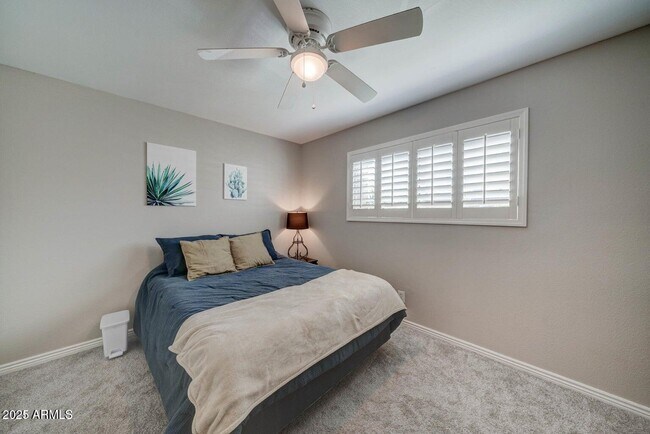 Building Photo - 5525 E Thomas Rd