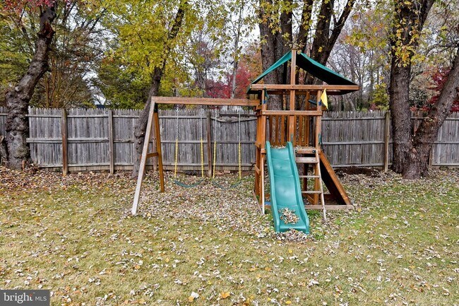 Building Photo - 7125 Harrison Ln