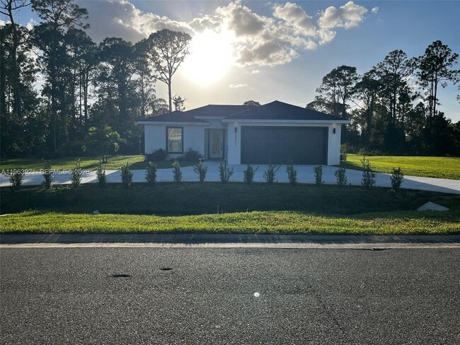 Building Photo - 5511 Ponce De Leon Blvd