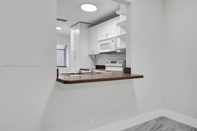 Building Photo - 3821 Arelia Dr